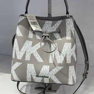 Sold 🔥 Michael Kors large convertible back pack